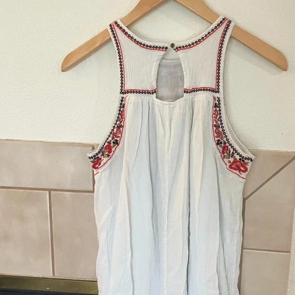 Sun & Shadow white embroidered dress size XS - Picture 3 of 4